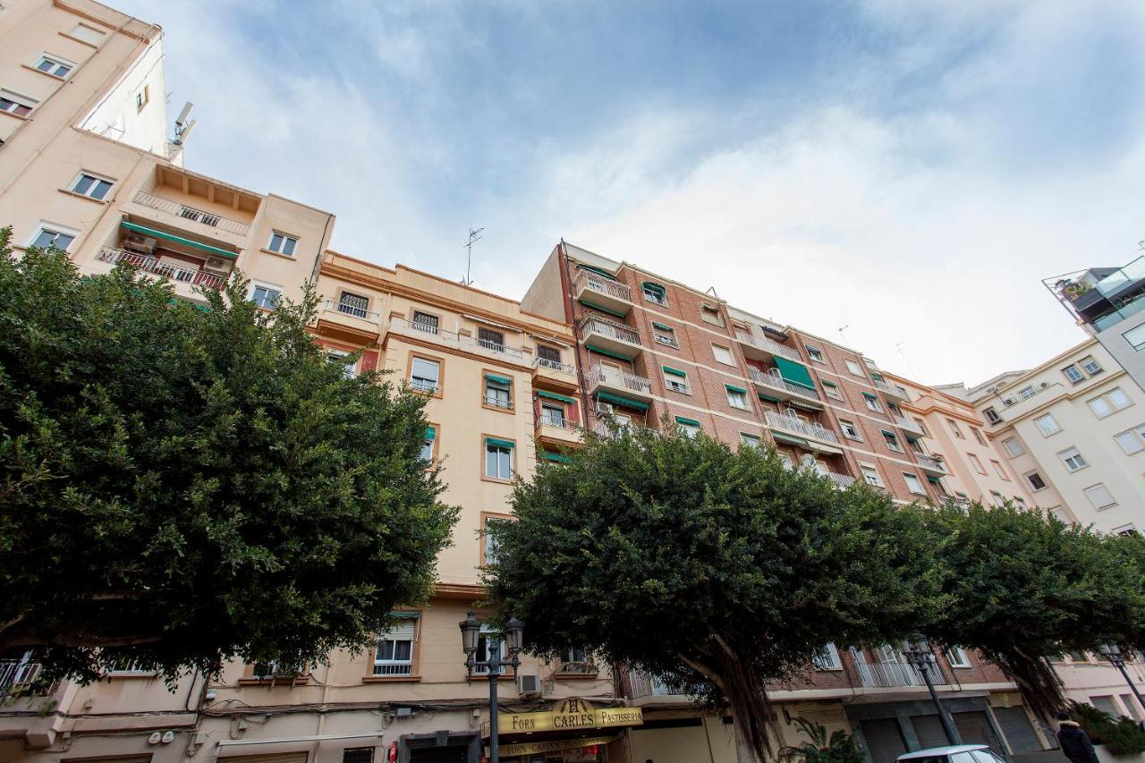 Apartment Near The Marina, Valencia Eksteriør billede