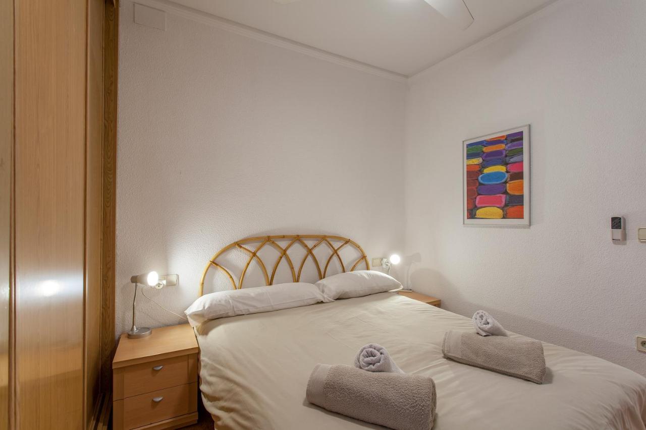 Apartment Near The Marina, Valencia Eksteriør billede